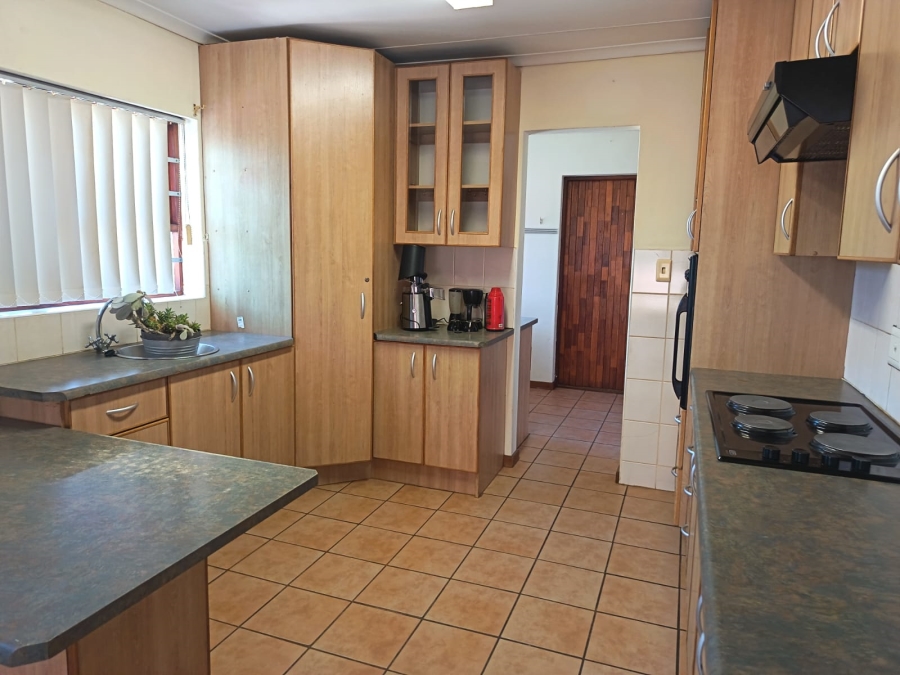 To Let 2 Bedroom Property for Rent in Wavecrest Eastern Cape